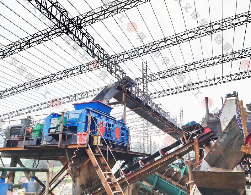 OD官方网页版对辊破碎机发往云南普洱制砂现场