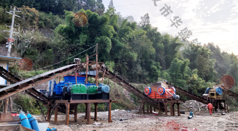 OD官方网页版对辊破碎机发往云南普洱制砂现场