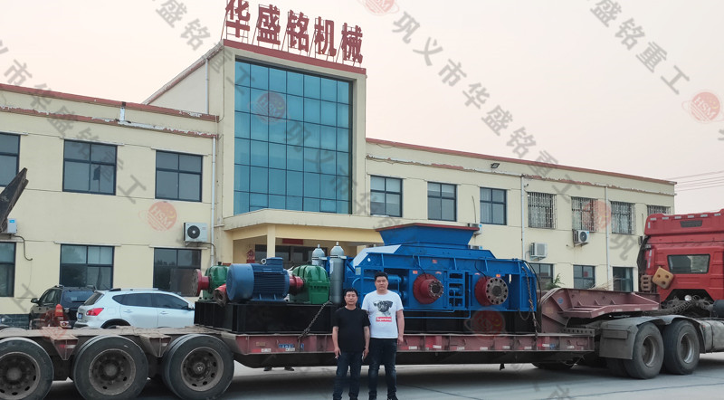 OD官方网页版2PGY1212对辊破碎机机成功发往洛阳